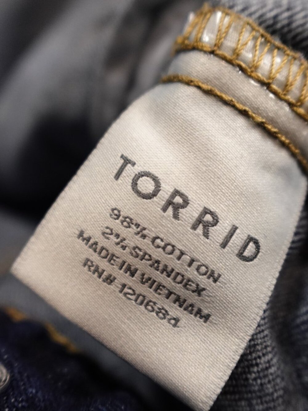 Torrid Denim Jacket Women's Size 3 Dark Wash Stretch Trucker Jean Jacket - Picture 8 of 9